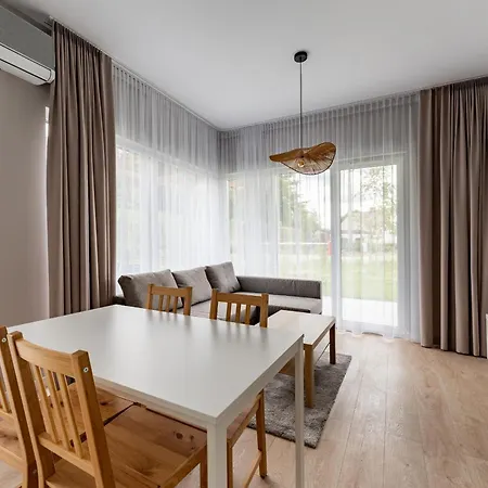 28d Lakeside Retreat By Bookinghost Apartment